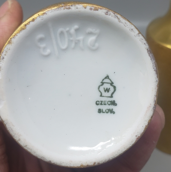 Wehinger & Co. Antique Gold Vases (Circa 1920) - Picture 8 of 15